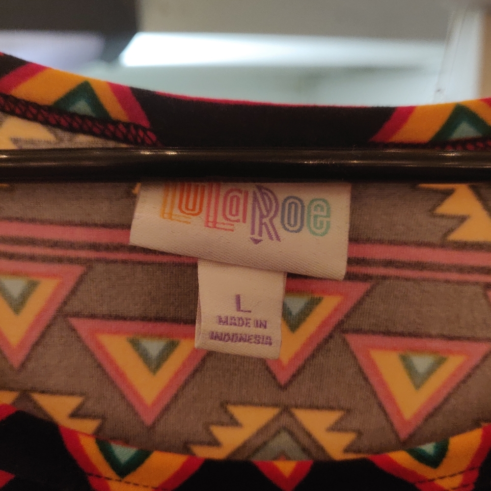 NWT LuLaRoe Carly Aztec Print High Low Dress RED ORANGE TEAL BLACK - Picture 4 of 4